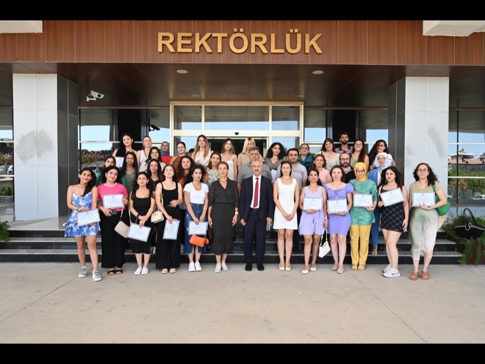 Yeni Medya Sertifika Programı mezuniyet töreni